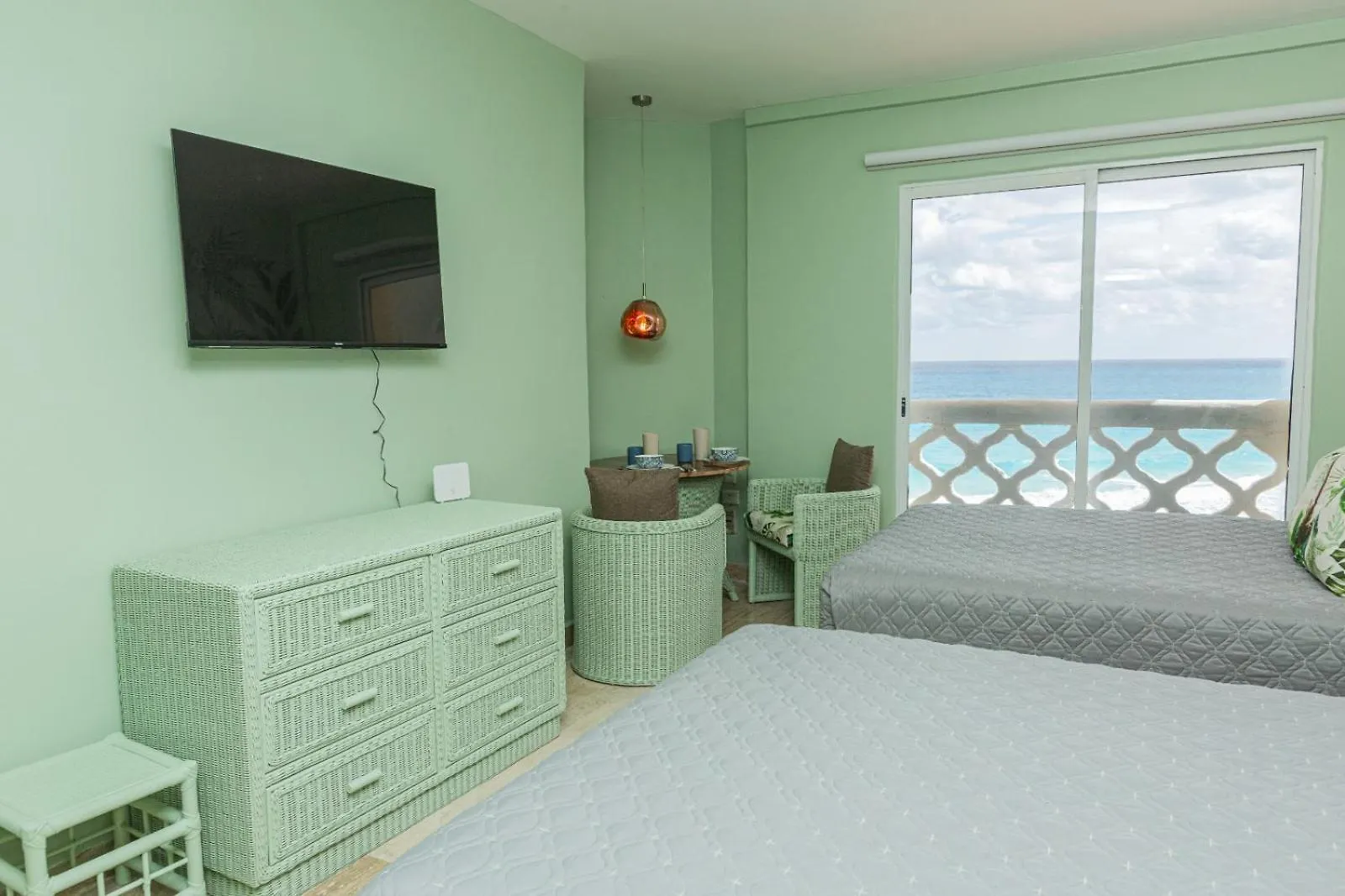 Cancun Plaza Condo Mexico Apartment